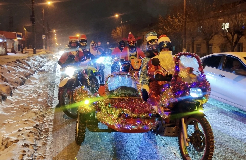 Деды Морозы на мотоциклах проехались по Твери. Фото: VK/ AUTOMANIA_69