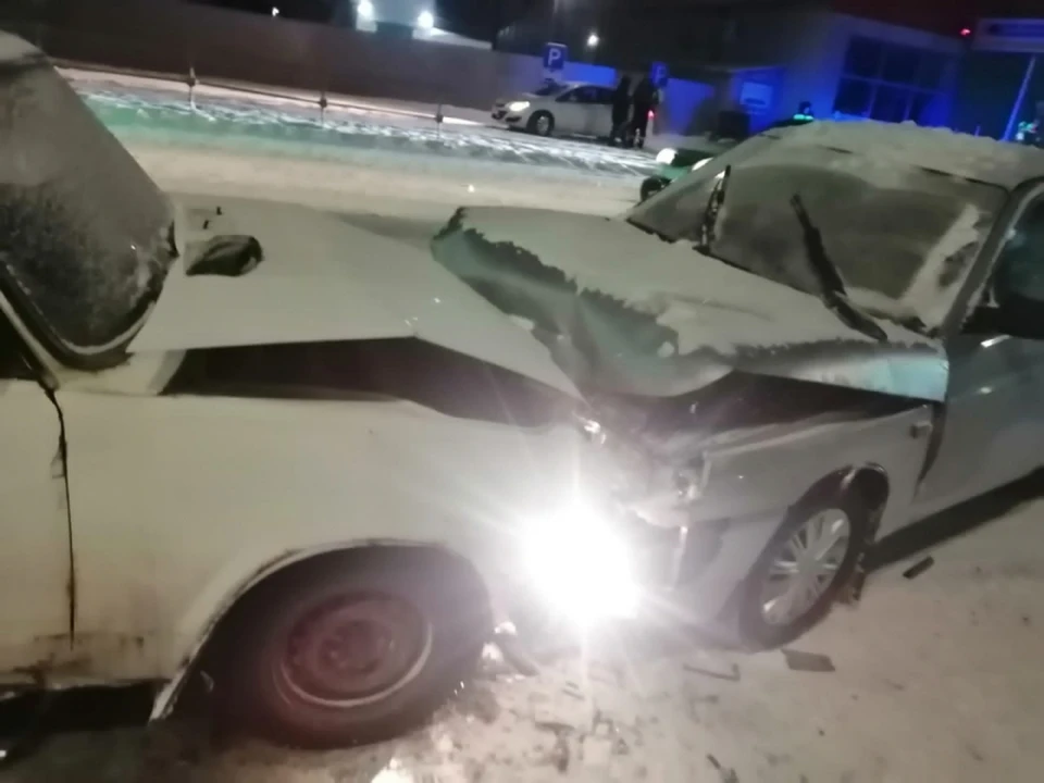 Машины после аварии.