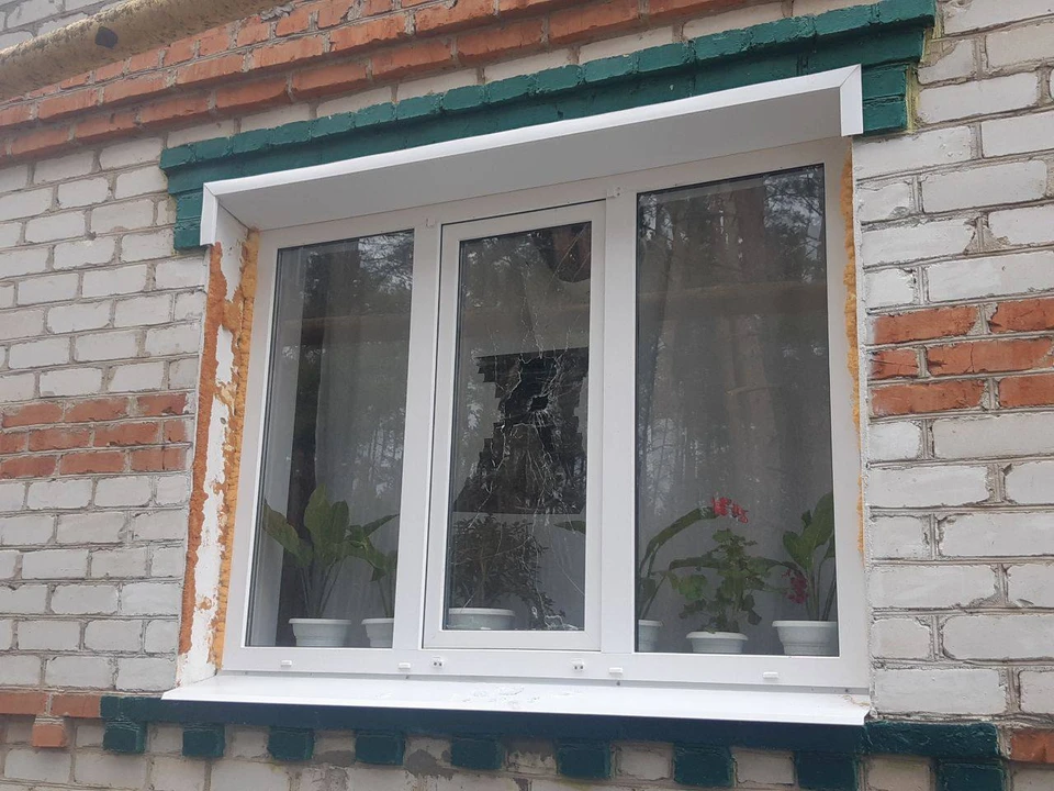 В Шебекинском городском округе по селу Новая Таволжанка выпустили четыре минометных снаряда.