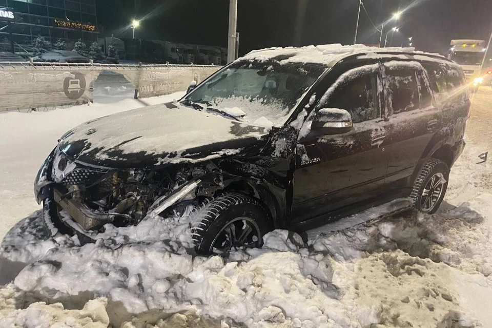 Водитель автомобиля Datsun не справился с управлением, выехал на «встречку» и врезался в Great Wall