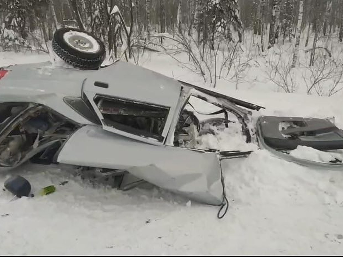 Автомобиль разорвало на две части: на тюменской трассе в ДТП погибла  многодетная мать - KP.RU