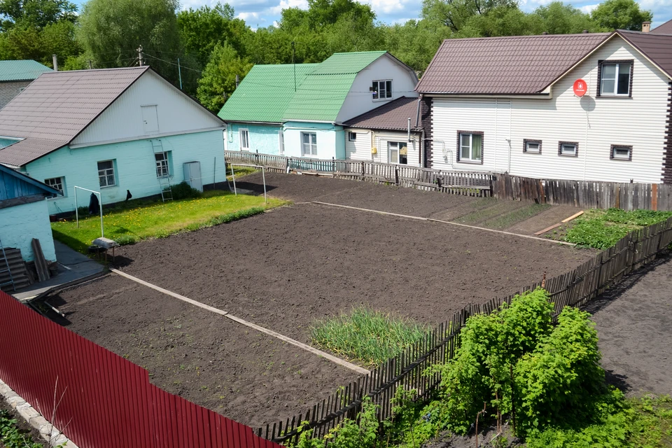На участке можно построить дом или вести подсобное хозяйство