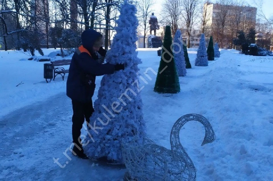 Коммунальщики демонтировали иллюминационные конструкции. Фото: ТГ/Кулемзин