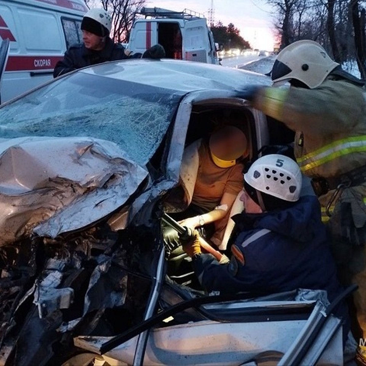 Появились фото и видео последствий ДТП с пассажирским автобусом в Ростовской  области - KP.RU