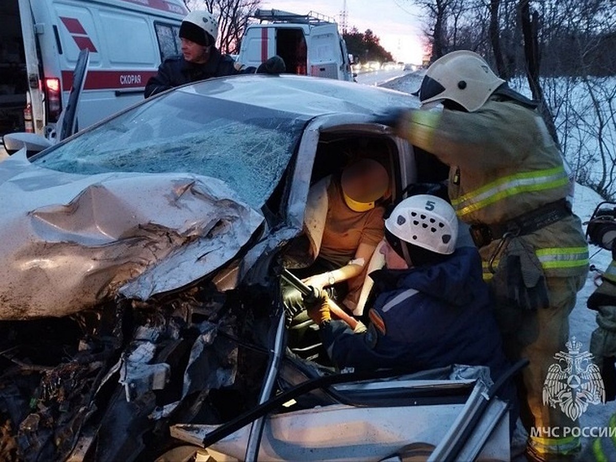 Появились фото и видео последствий ДТП с пассажирским автобусом в Ростовской  области - KP.RU