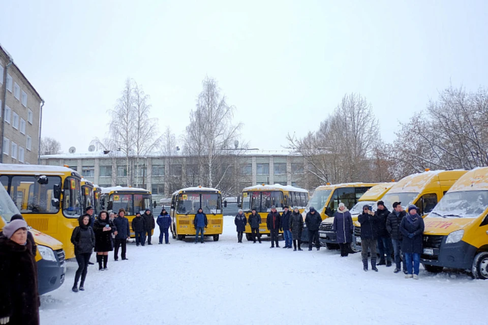 Автобусы будут привозить учеников на занятия и обратно. Фото: правительство КО