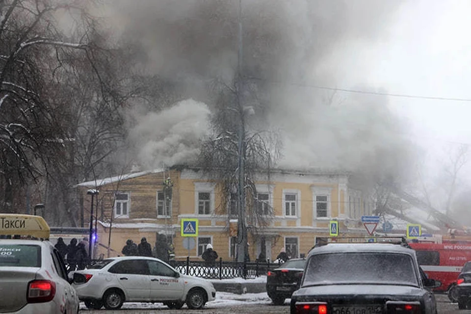 Пожар на Звездинке был потушен в 17:19.