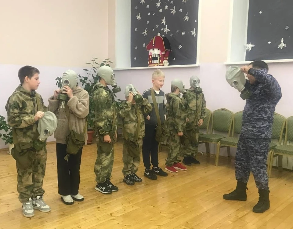 Ульяновские кадеты узнали про Калашникова и научились выполнять команду «газы» | ФОТО: Управление Росгвардии по Ульяновской области