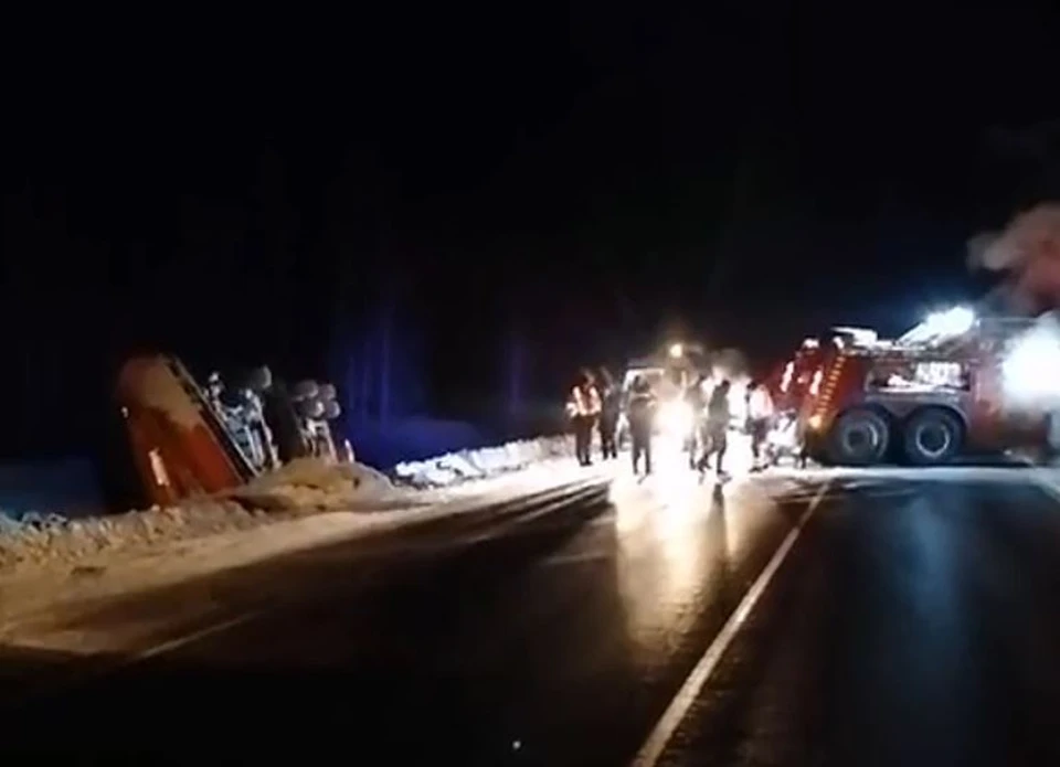 ДТП произошло поздним вечером. Фото: кадр с видео