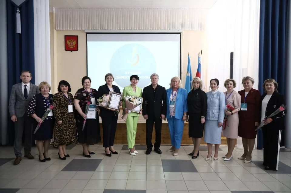 Победителем конкурса «Лучший директор школы» в Ульяновской области стала руководитель Ундоровского лицея. Фото телеграм-канал Алексея Русских