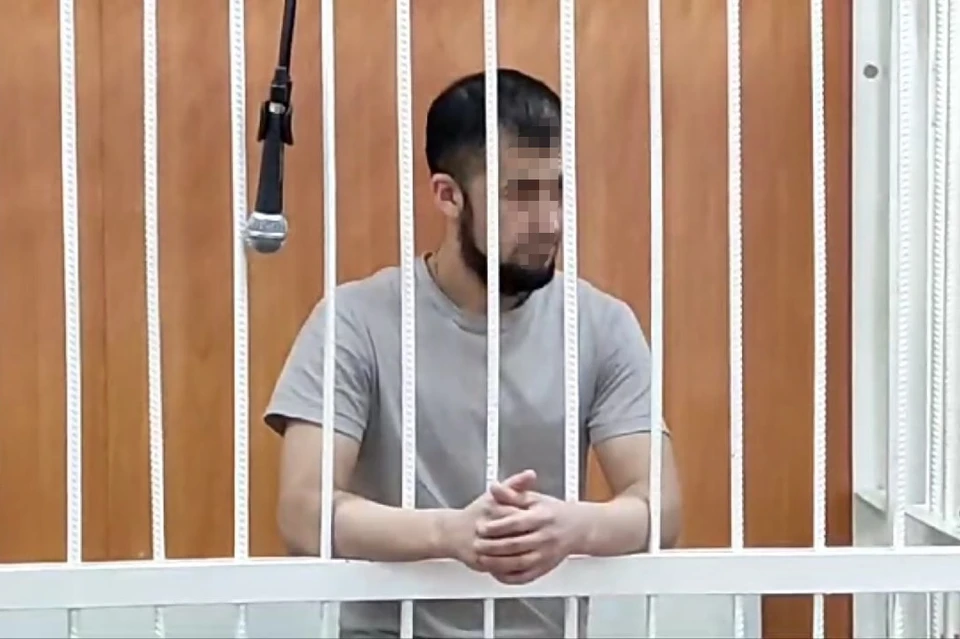 Задержали с поличным: мигранту, пытавшемуся подкупить сотрудников ФСБ, дали 3 го