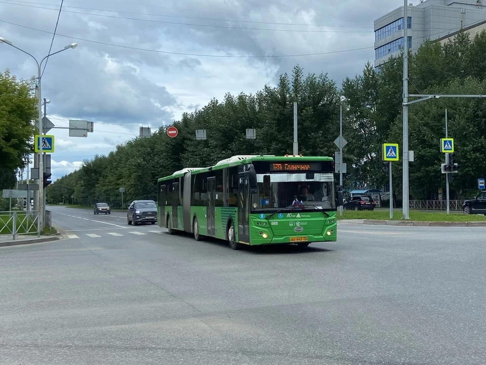 Тюменка создала петицию с требованием увеличить количество автобусов на маршруте №63.
