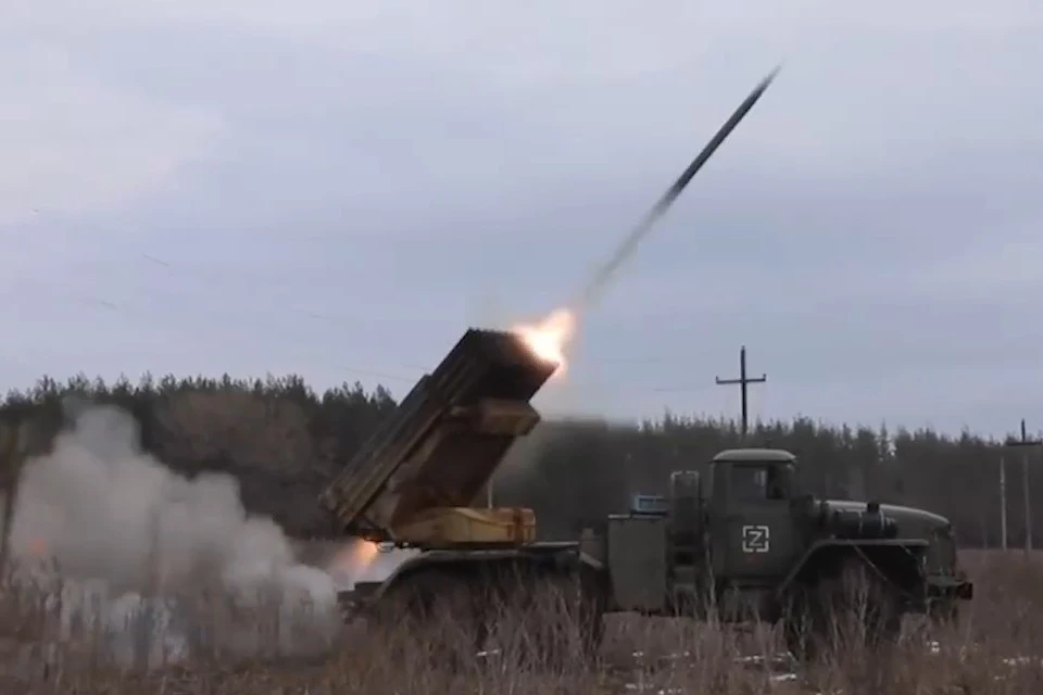 Минобороны: ВС РФ поразили склады снарядов и топлива ВСУ в двух областях Украины