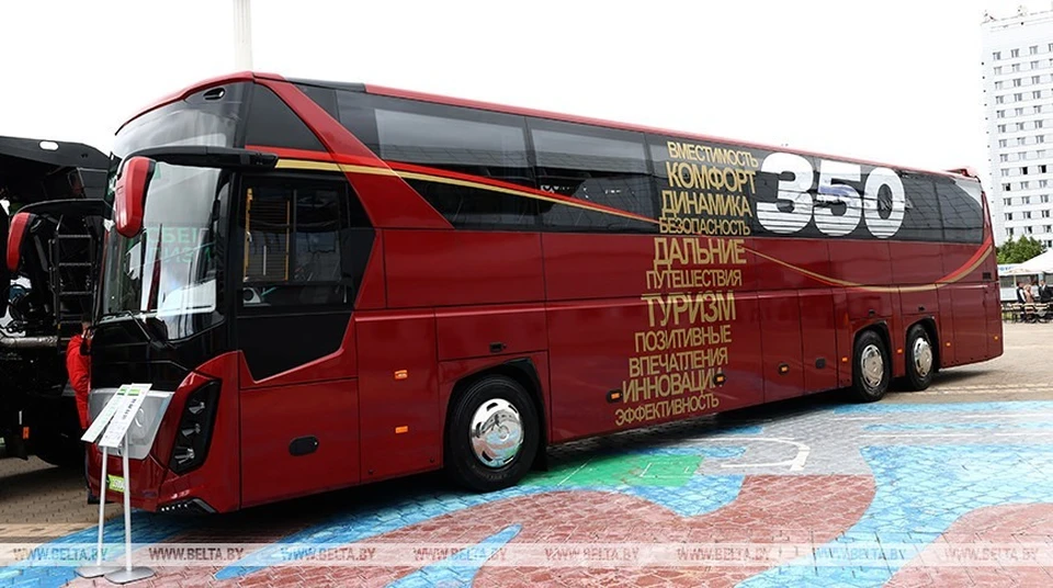 Белорусские предприятия спроектировали и сделали новый опытный туристический автобус. Фото: belta.by