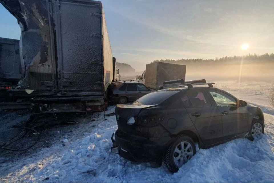 Медики продолжили дежурство на месте аварии из-за угрозы взрыва Фото: Министерство здравоохранения Свердловской области