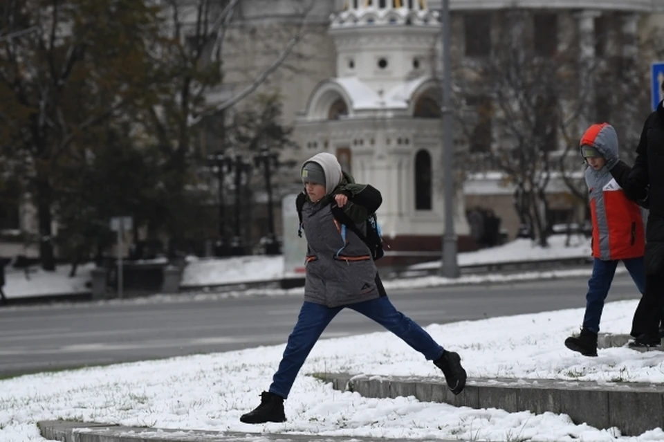 Синоптики прогнозируют сильный ветер 2 февраля в Смоленске