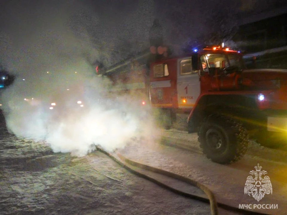 Вечером 1 февраля произошел пожар на теплой остановке по улице Труда. Фото: из архива ГУ МЧС России по Якутии