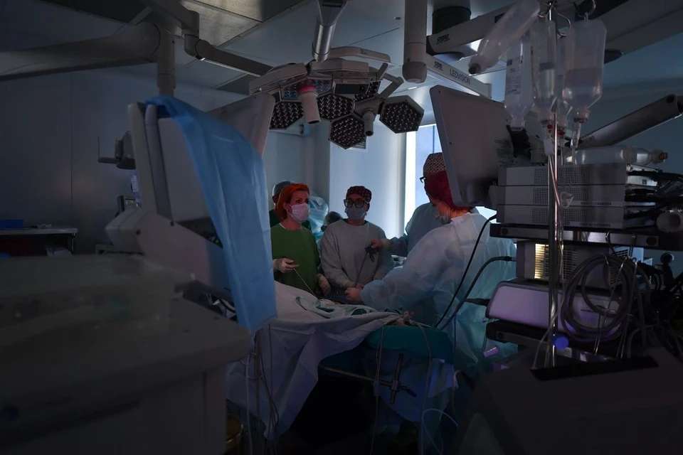 Пациента с двумя опухолями спасли новосибирские хирурги-онкологи.