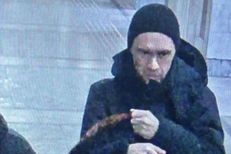 В Новосибирске разыскивают подозреваемого в краже мужчину. Фото: транспортная полиция Сибири.