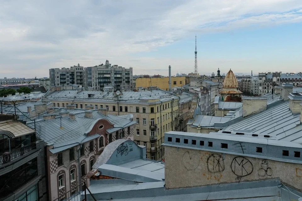 В суд передали дело организатора незаконных экскурсий по крышам Петербурга.