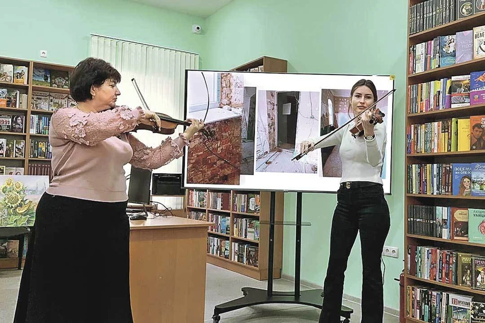 Преподаватели Рыковской школы искусств выступили с творческими номерами. Фото: Министерство культуры Херсонской области