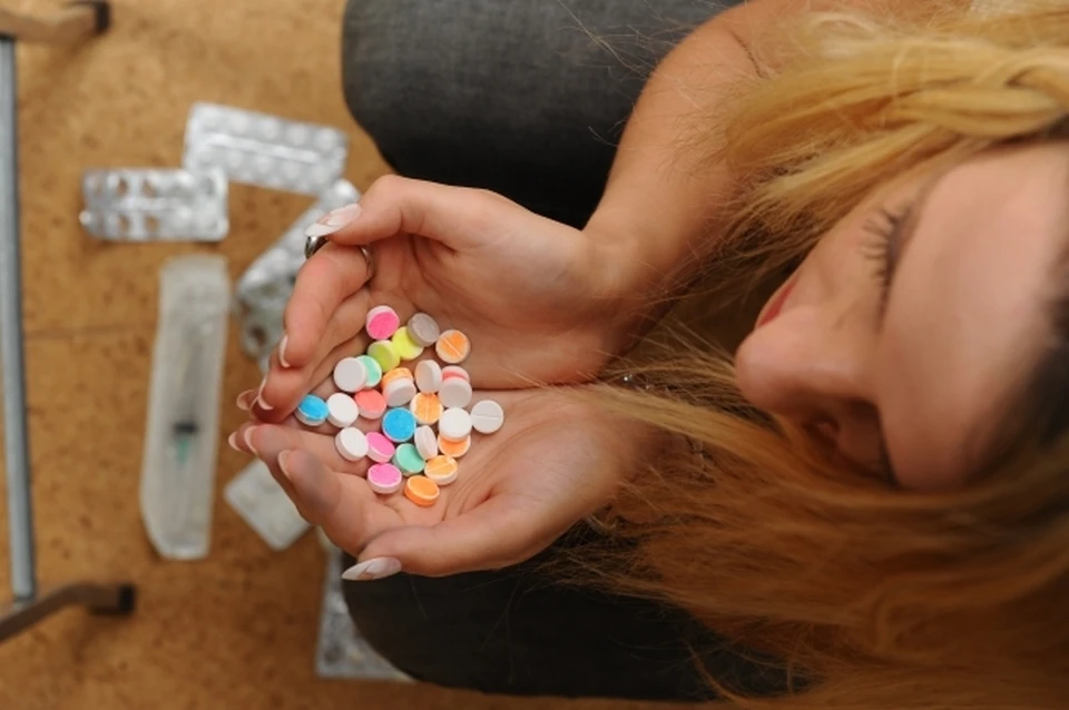Фото: В Саратове состоявшая на учете у психиатра 13-летняя школьница отравилась таблетками