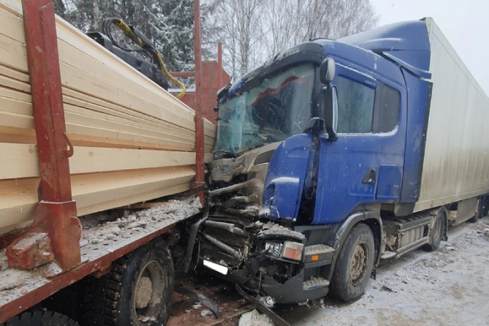 Виновника аварии сейчас устанавливают правоохранители. ФОТО: УГИБДД УМВД России по Кировской области