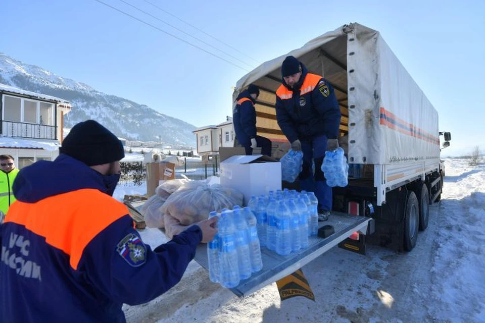 Шесть тонн бутилированной воды отправили в зону СВО.