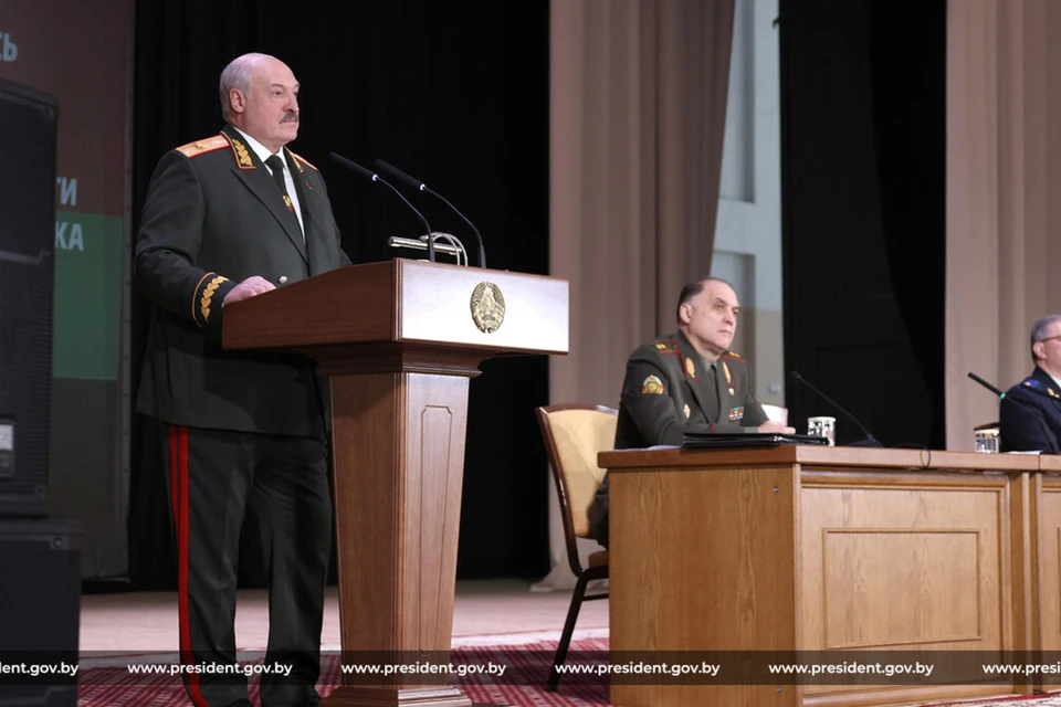 Лукашенко сказал вооружить патрули для безопасности белорусов. Фото: president.gov.by