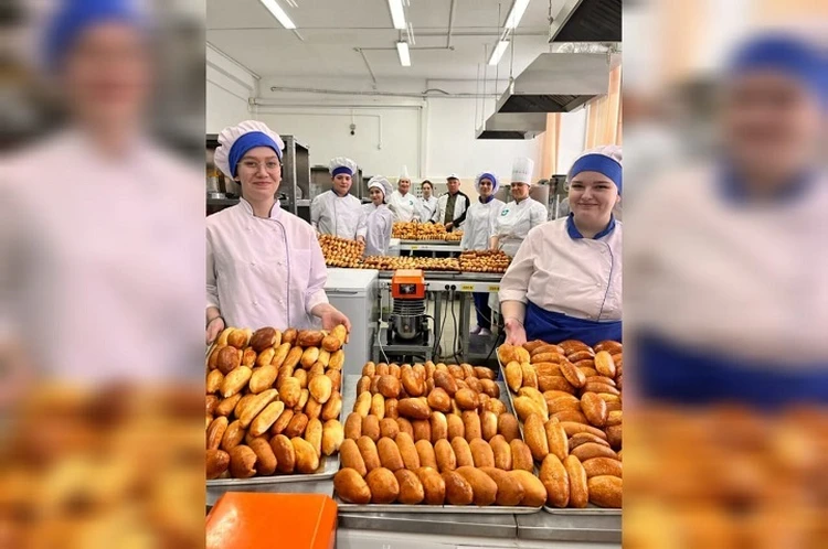 Обнимали бойцов и угощали выпечкой: студенты из Хабаровска привезли в госпиталь полторы тысячи булочек и пирожков
