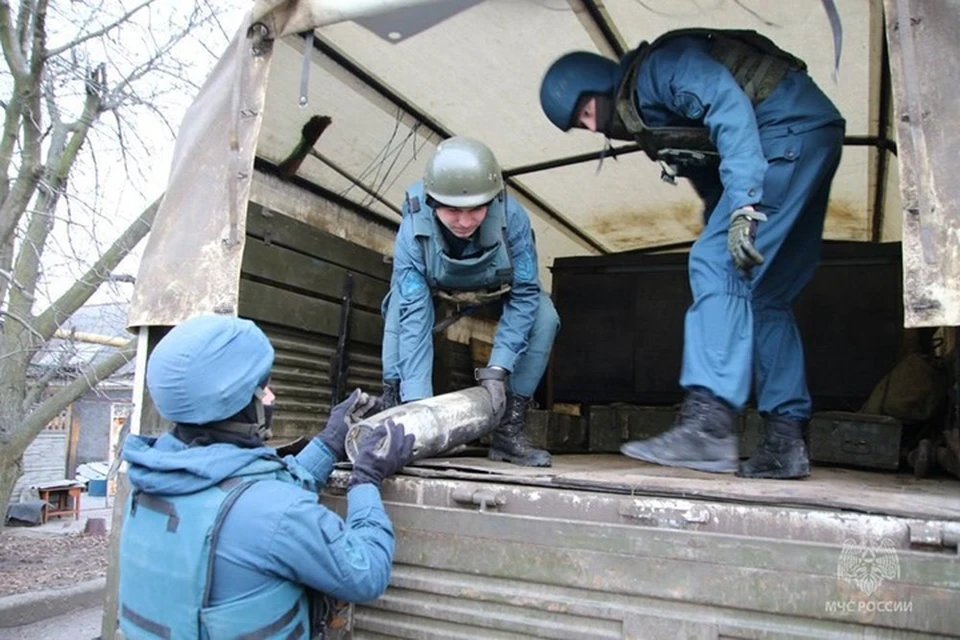 В ДНР за сутки выявили и уничтожили более 120 единиц ВОП. Фото: МЧС ДНР