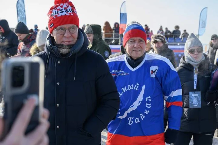 Вячеслав Фетисов вновь собрал легенд хоккея на льду Байкала: смотрите фоторепортаж