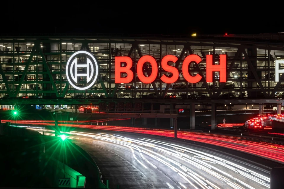 Компания Bosch объявила о закрытии магазинов из-за трудностей с поставками. Фото: GLOBAL LOOK PRESS