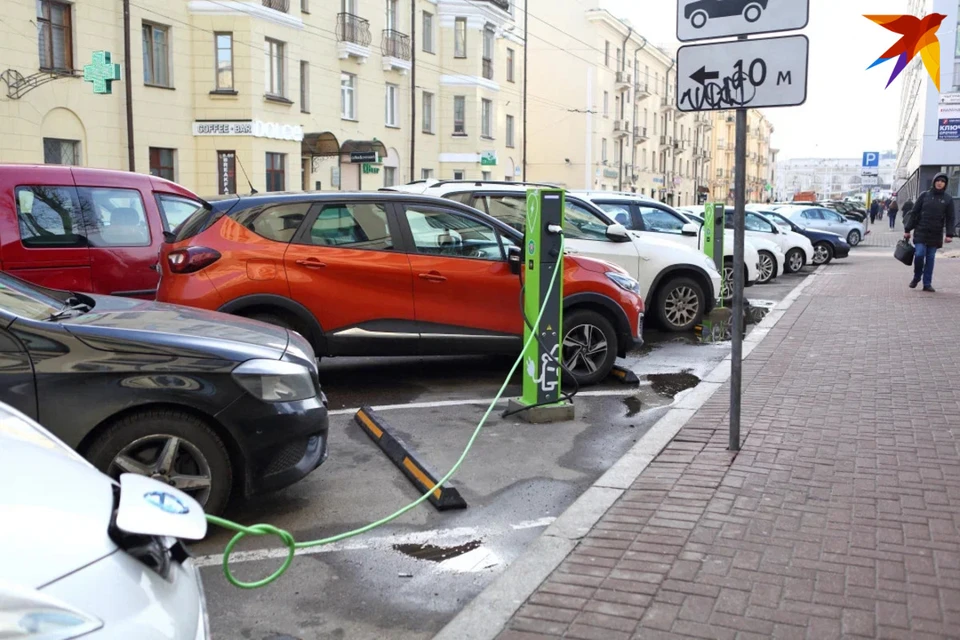 В Беларуси сеть электрозарядных станций Evika сменила мобильное приложение. Снимок используется в качестве иллюстрации.