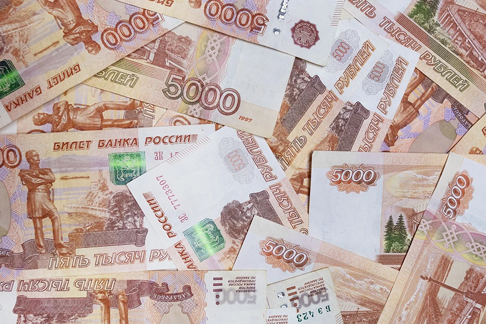 По данному факту возбуждено и расследуется уголовное дело по части 4 статьи 159 УК РФ