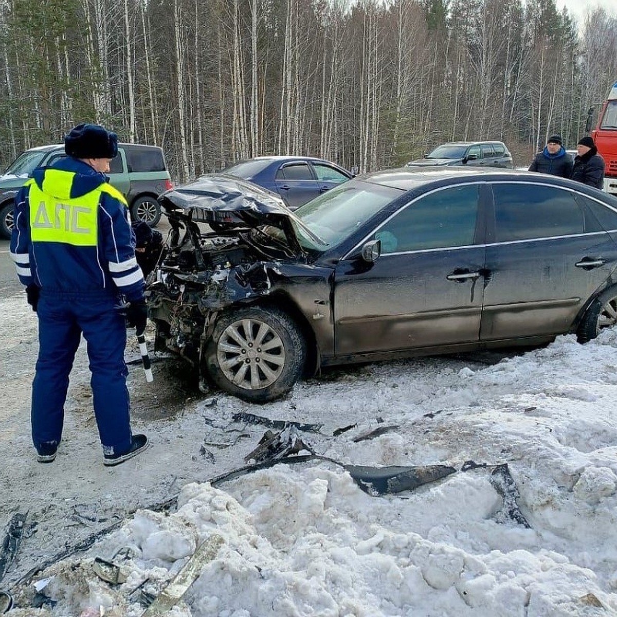 Под Нижним Тагилом в ДТП пострадали несколько человек - KP.RU