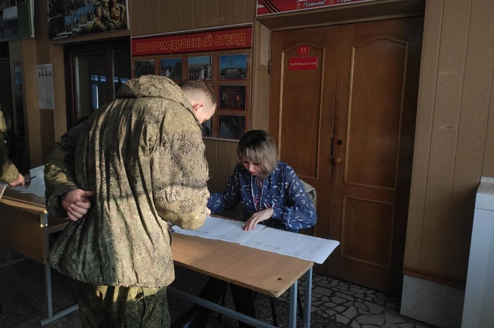 Сегодня голосуют военнослужащие в Тоцком районе. Фото: избирком Оренбуржья