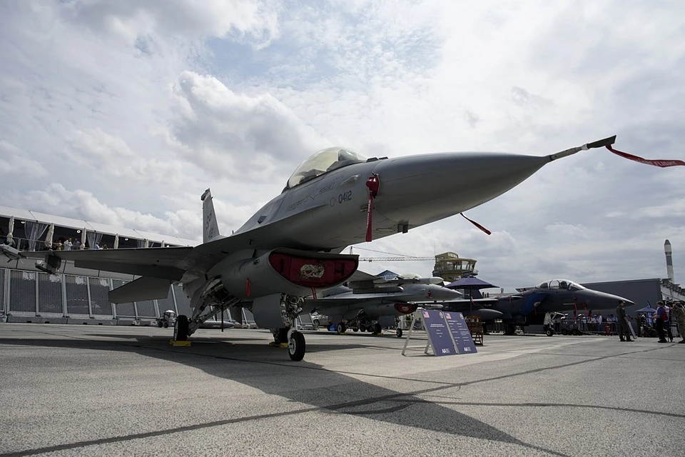 В США сообщили о проблемах с размещением истребителей F-16 на Украине