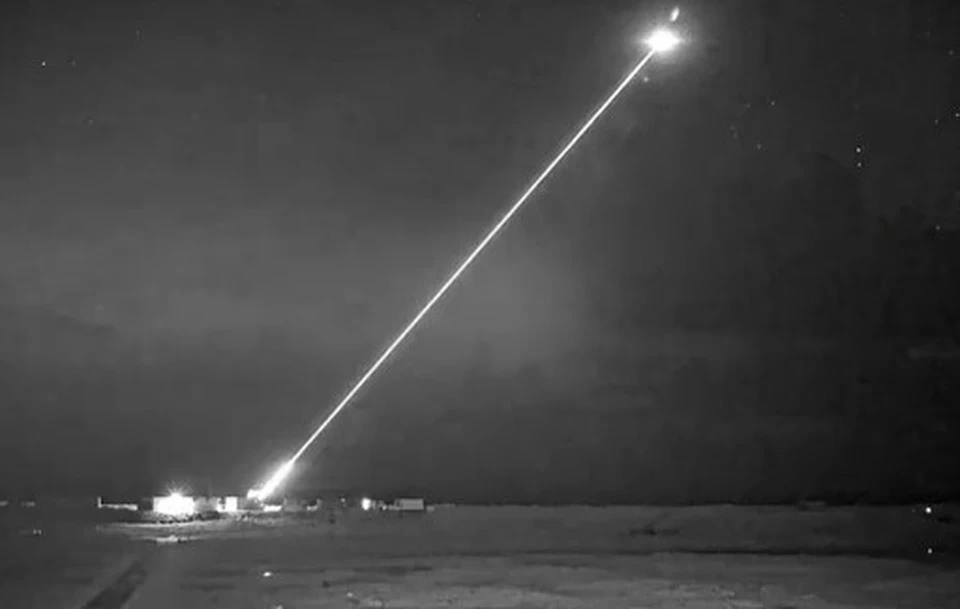 Минобороны Британии показало видео испытания лазера оружия DragonFire.