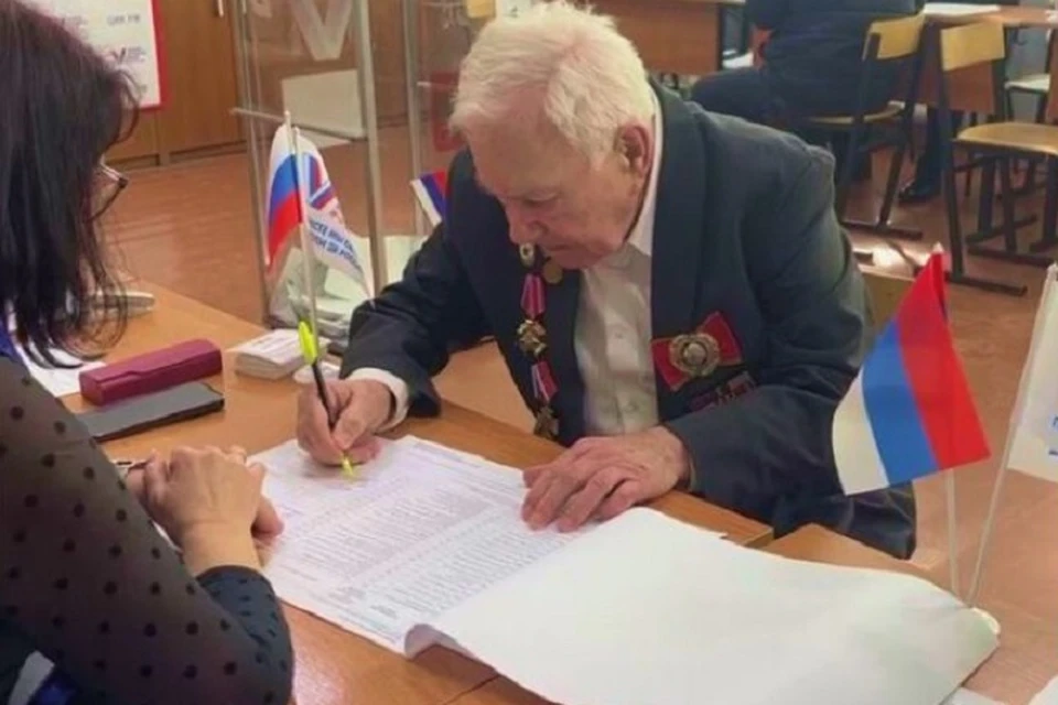Ветеран Михаил Пеймер принял участие в выборах.