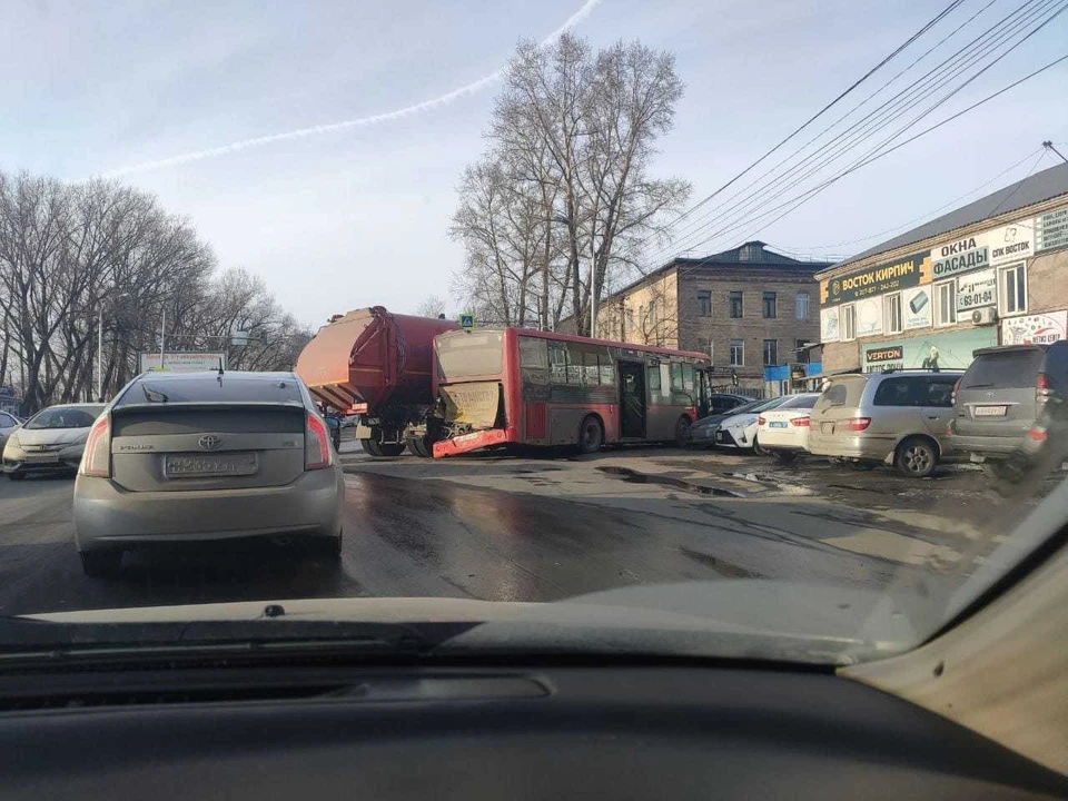 Авария с пятью машинами произошла в Хабаровске