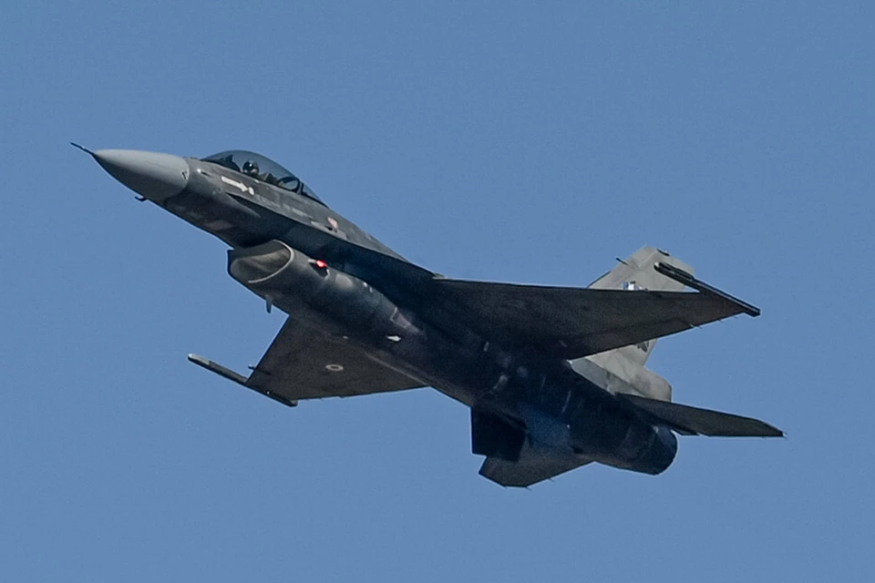 Истребитель F-16 Греции потерпел крушение в рядом с островом Псатура в архипелаге Северные Спорады.
