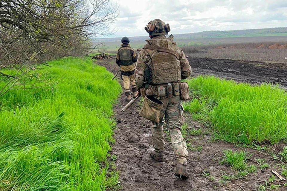 Военнослужащие Вооруженных сил России выполняют боевые задачи в зоне проведения спецоперации