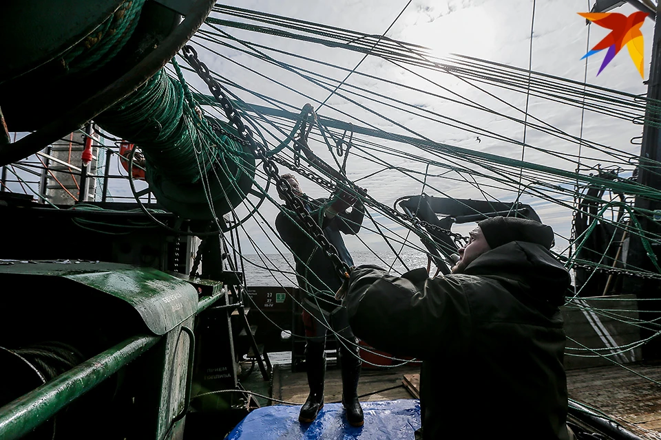 Региональные парламентарии предлагают внести изменения в федеральный закон № 166-ФЗ «О рыболовстве и сохранении водных биологических ресурсов», чтобы поддержать российских рыбаков.
