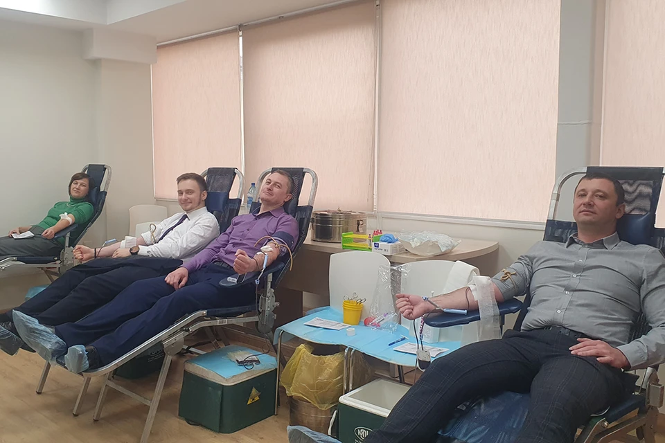 Сотрудники ВТБ в Иркутске поддержали донорское движение. Фото предоставлено компанией.