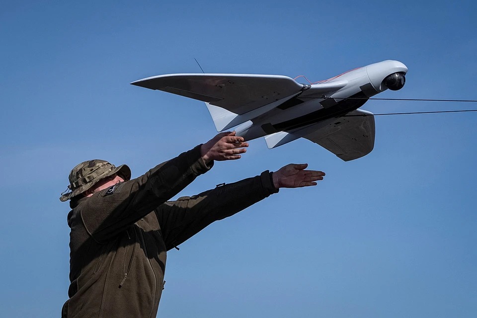 Все запускаемые по России дроны имеют сверхлегкую конструкцию, чтобы увеличить боевую нагрузку и «выжать» и необходимую дальность полета