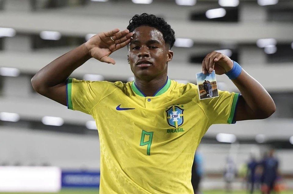Будущему футболисту мадридского «Реала» — 17-летнему Эндрику — потребовалось 49 минут, чтобы забить первые два гола за сборную Бразилии.