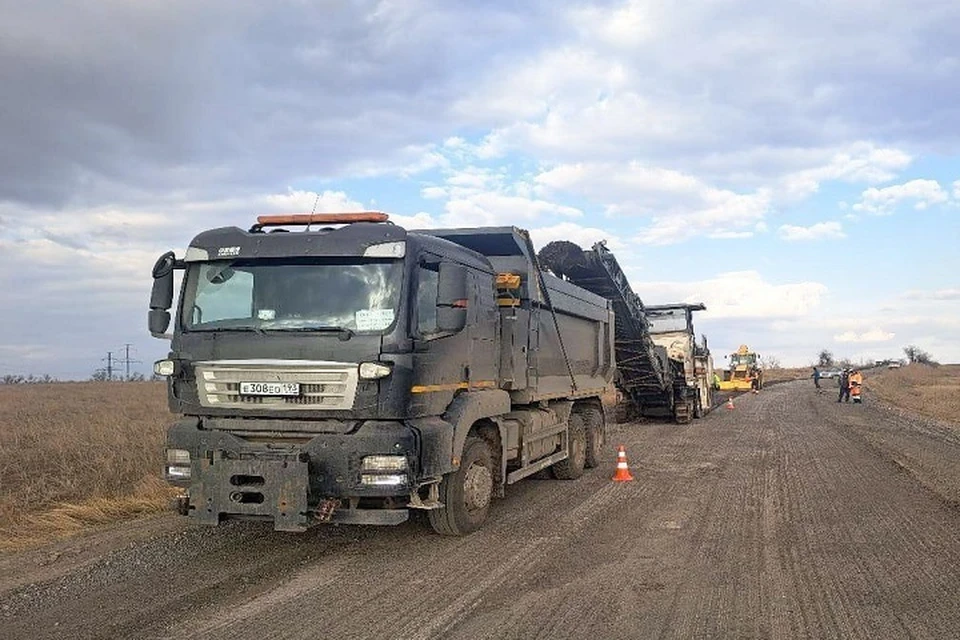 Камчатский край восстанавливает дорогу на участке Дебальцево - Светлодарск. Фото: Минтранс ДНР