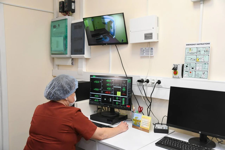 Медучреждение стало первым в новых регионах России, которое получило лицензию на эксплуатацию оборудования для лучевой терапии. ФОТО: тг-канал Леонида Пасечника
