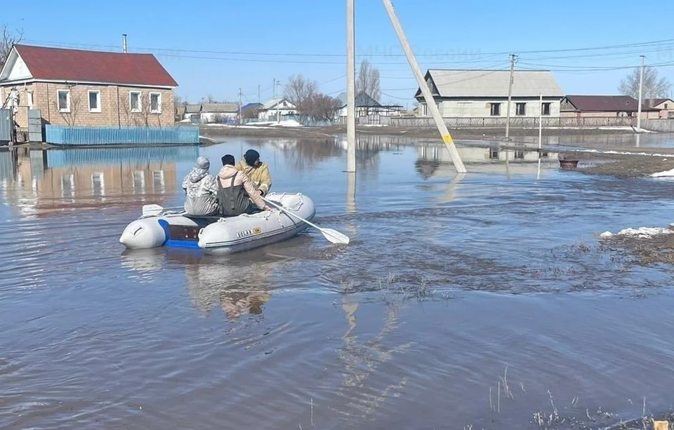 Эвакуация населения продолжается